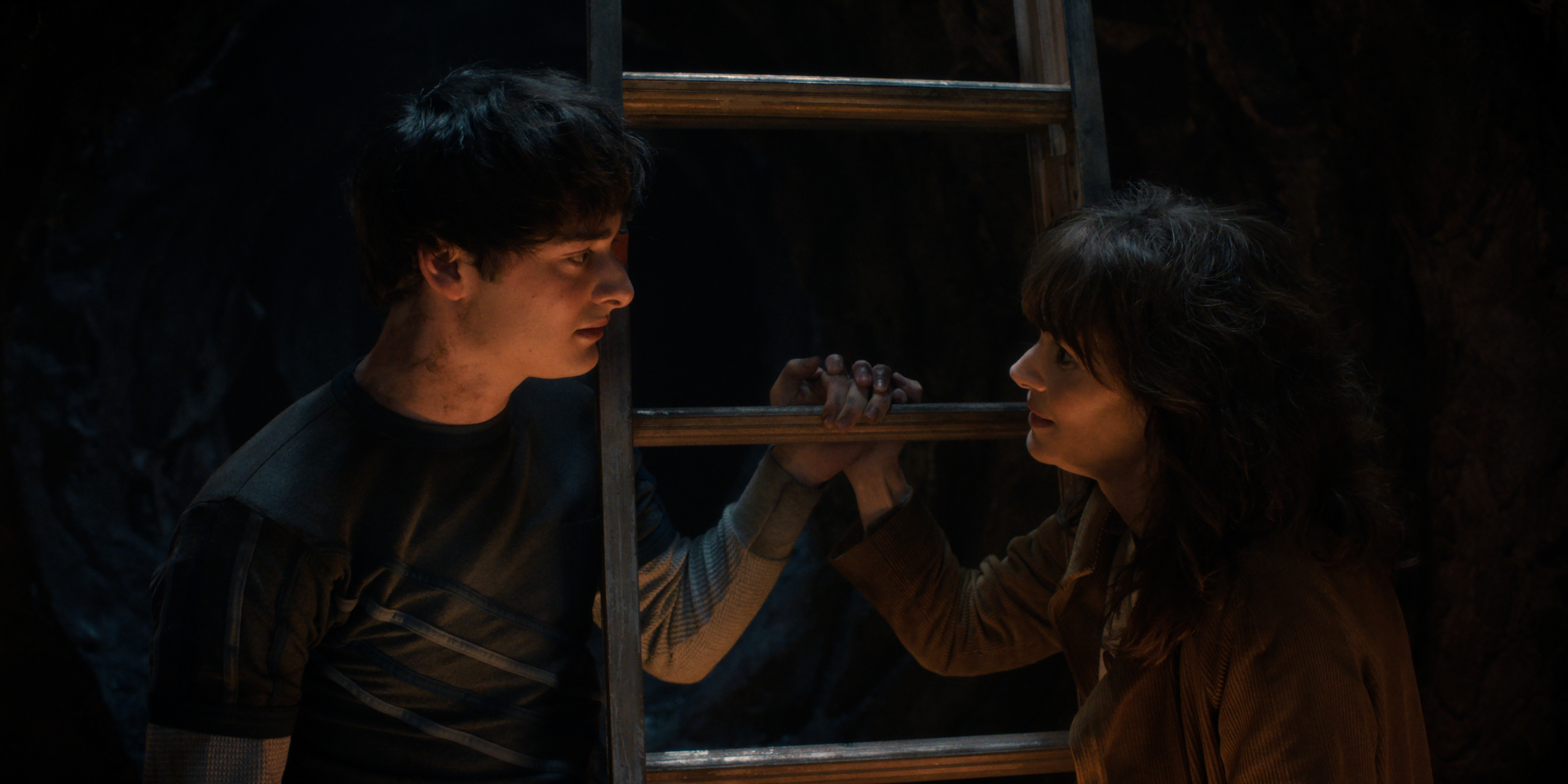 Strangerthings S5 0486 R