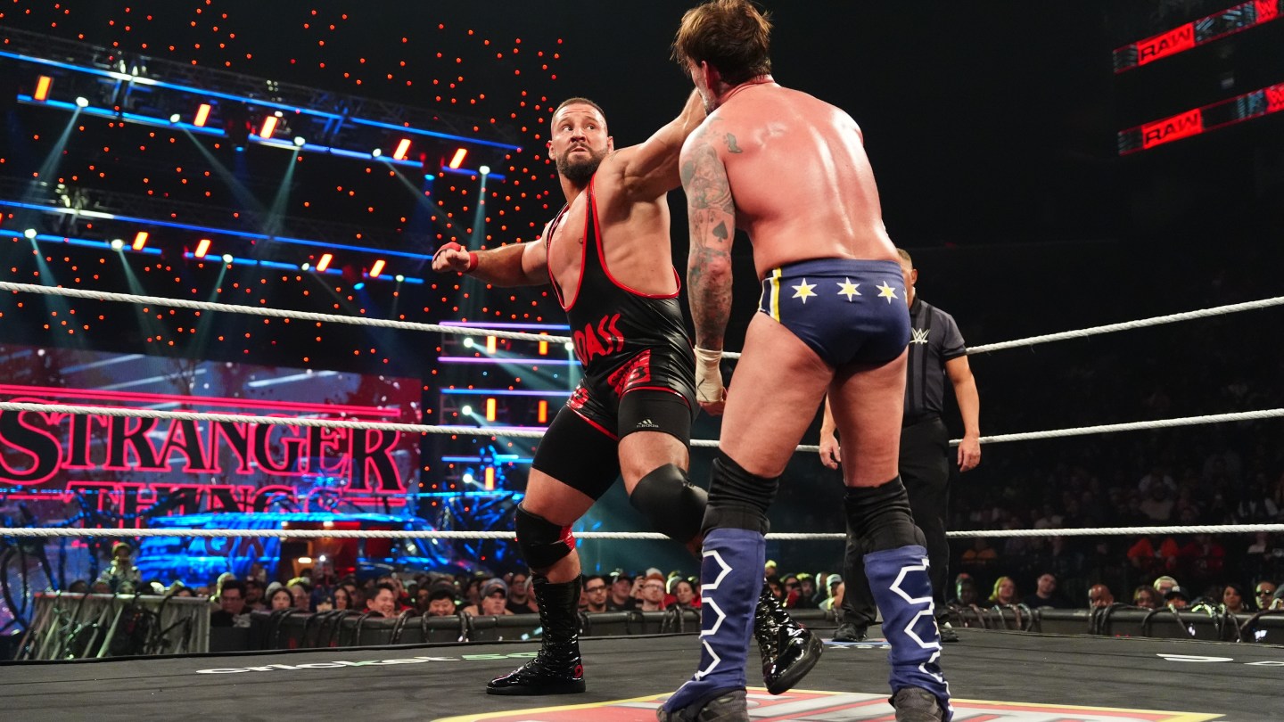 Netflix становится домом для библиотеки WWE в США после завершения сделки с Peacock