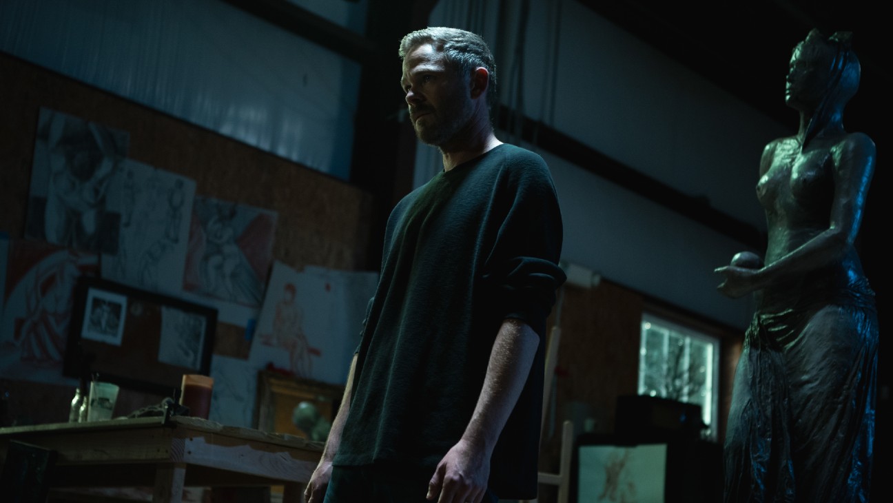 Премьера триллера Шона Эшмора «Охотник» состоится в феврале (эксклюзив)